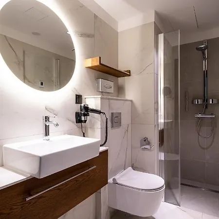 Rentplanet - Centrum 4*