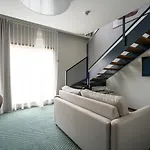 Lägenhetshotell Rentplanet - Centrum 3*