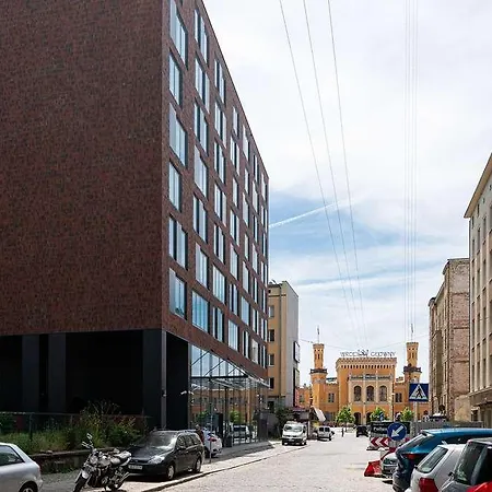 Rentplanet - Centrum Aparthotel 4*