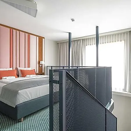 Rentplanet - Centrum 3*