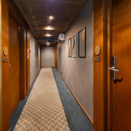 Ξενοδοχείο με διαμερίσματα Rentplanet - Centrum