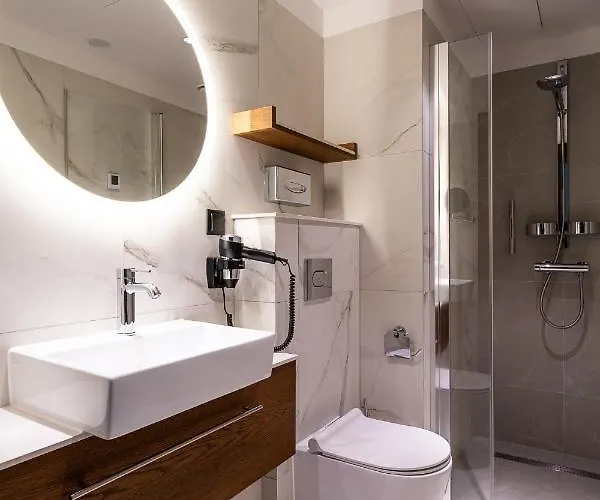 Rentplanet - Centrum 3*